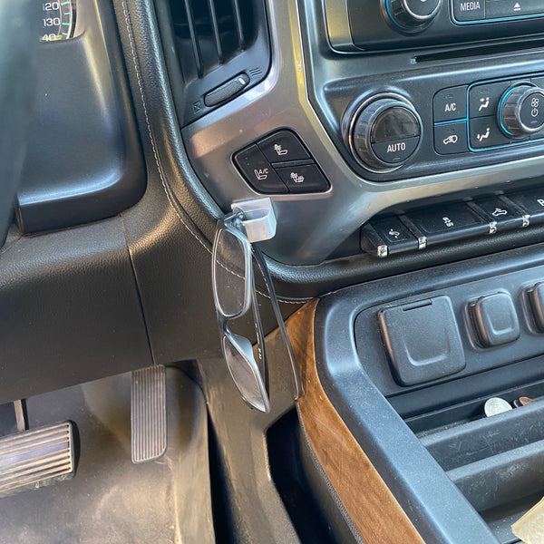 chevy pickup with glasses keep holder